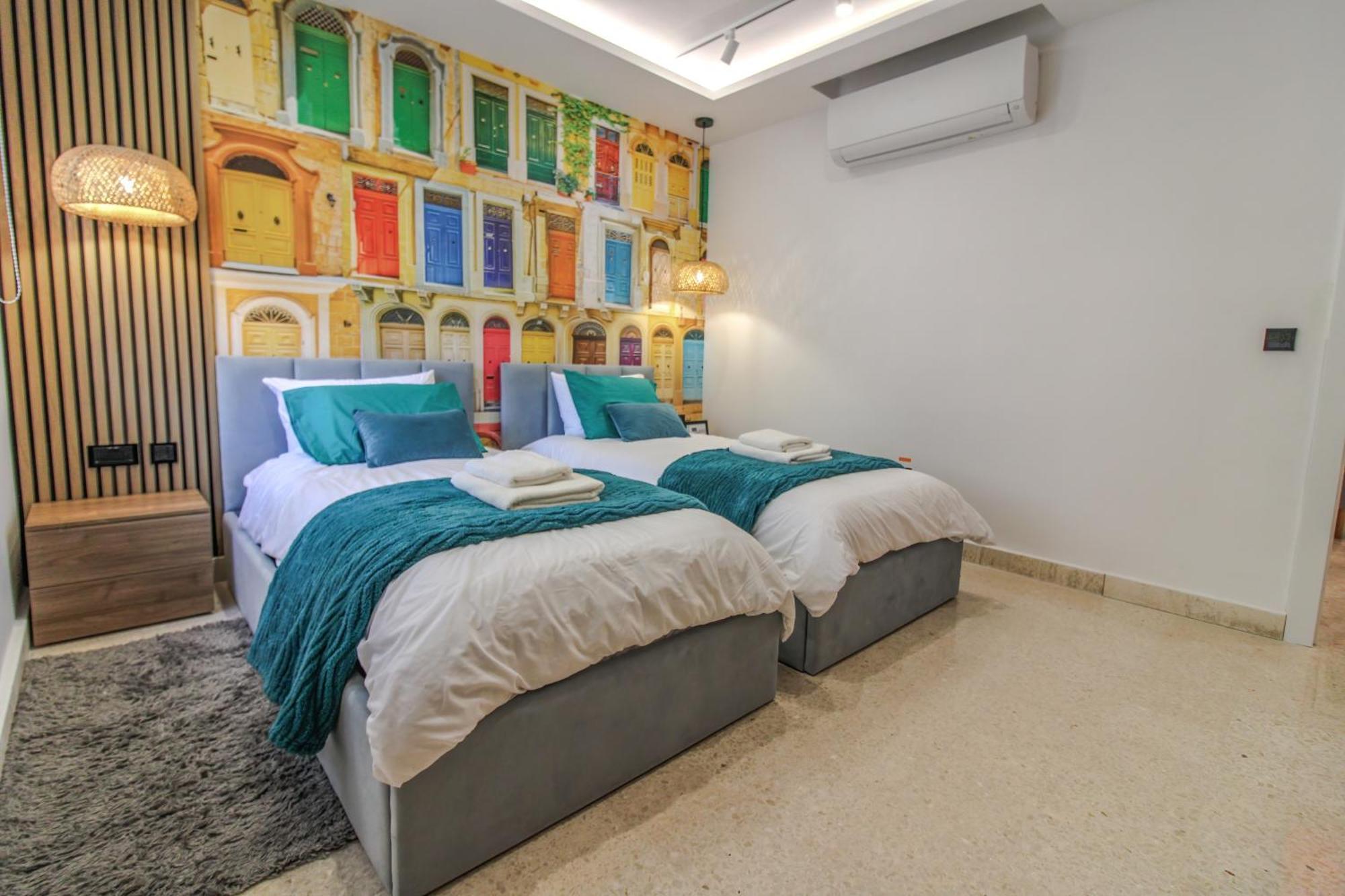 Apartman Designer - 60 Seconds To The I Free Parking!